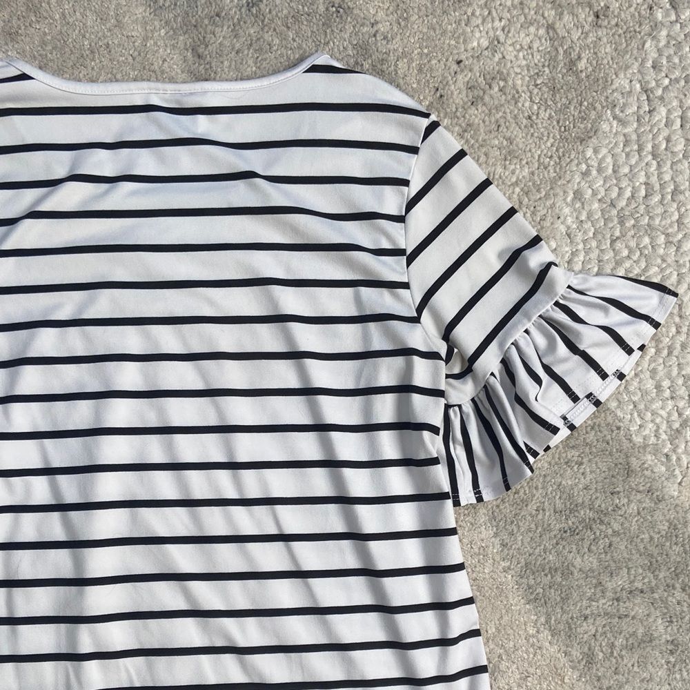 ✨5 for $15✨ Striped Ruffle Sleeve Top - Blue and White - Picture 7 of 8